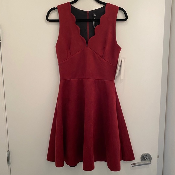 NWT 🤩 Design Lab burgundy dress - Picture 3 of 4